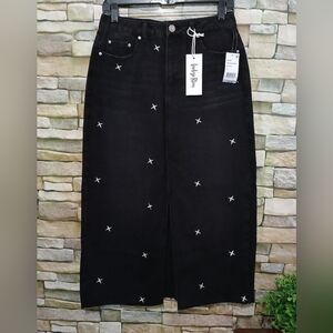 New Indigo Rein Black Denim Mid Length Skirt Embroidered Stars Rough Cut Hem Emo